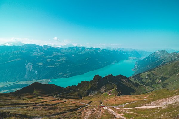Quels sont les conseils pour une randonnée dans les montagnes de Jura, France?